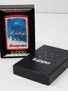 NWT Zippo Snap On Lighter